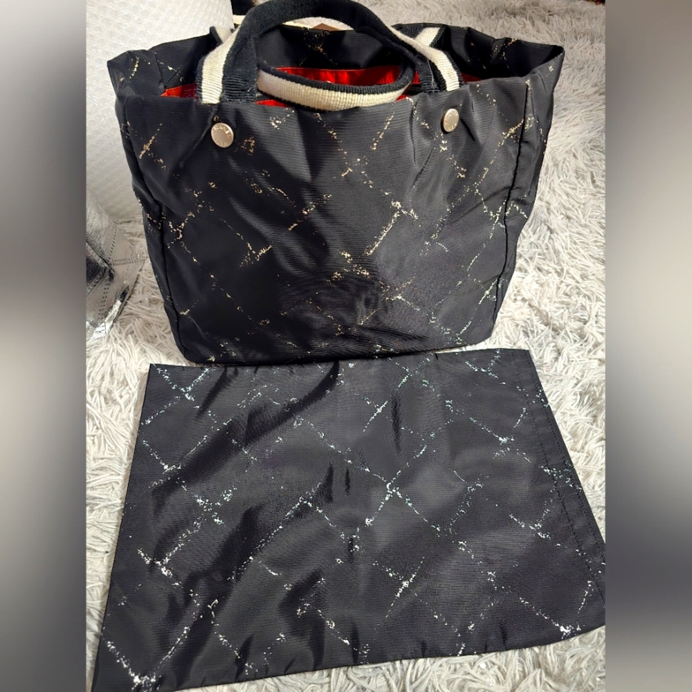 Chanel Vintage Black & Red Travel Line Tote ✨️ (EUC)(SEE ALL PICS)(DUST BAG)